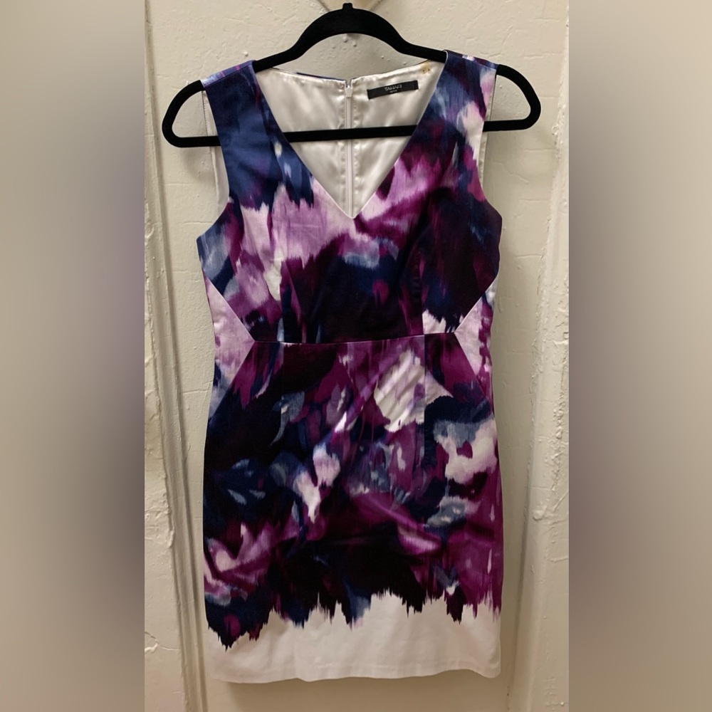 Tahari petite V-neck shift dress